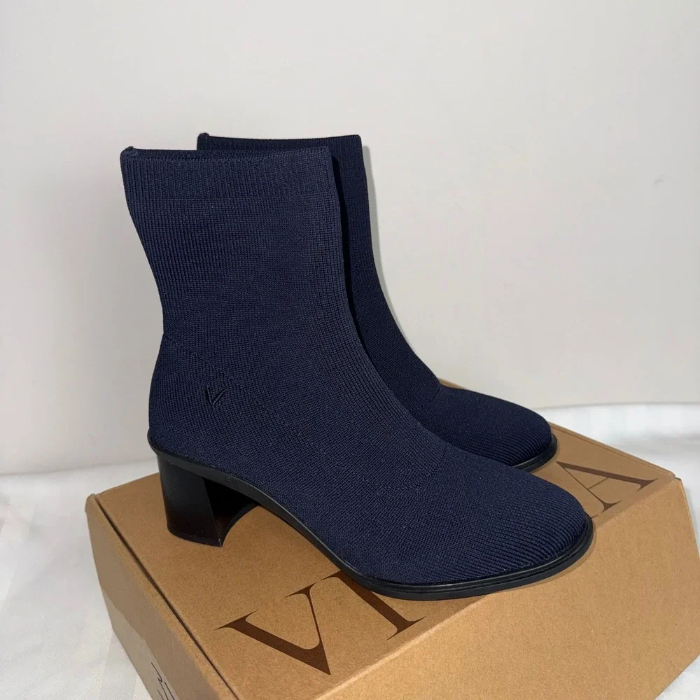 Vivaia Navy Knit Sock Boots Block Heel Women's Water Repellent Size US 6.5 EU 37